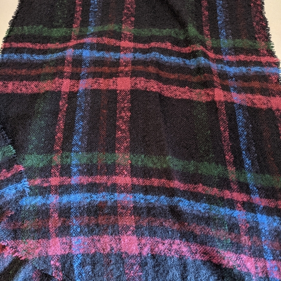 Dynamite Plaid Blanket Scarf - Picture 5 of 5